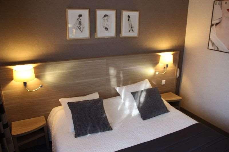 Brit Hotel Le Cygne Saint-Hilaire-du-Harcouet Room photo