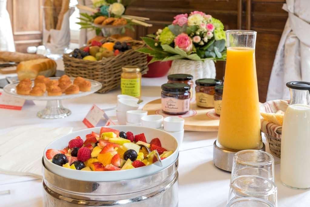 Brit Hotel Le Cygne Saint-Hilaire-du-Harcouet Restaurant photo