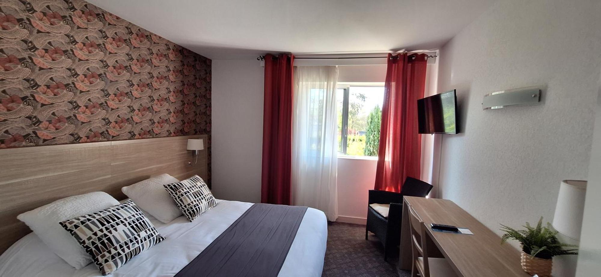 Brit Hotel Le Cygne Saint-Hilaire-du-Harcouet Exterior photo