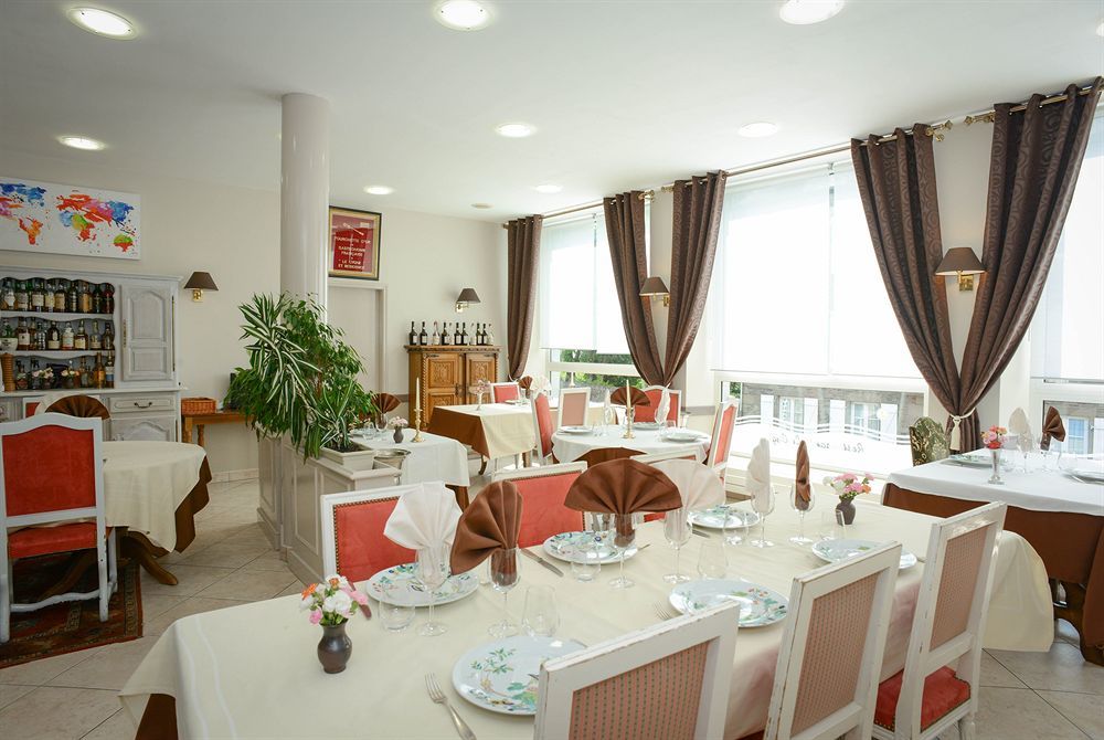 Brit Hotel Le Cygne Saint-Hilaire-du-Harcouet Exterior photo